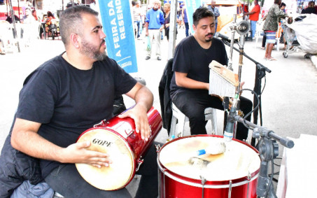 Feira Livre recebe roda de samba neste domingo