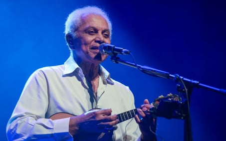 Paulinho da Viola recebe alta hospitalar após cirurgia