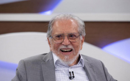 Carlos Alberto de Nóbrega recebe alta após contrair Covid-19