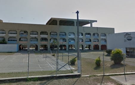 Jovem que viu amigo morrer para salvá-la em tiroteio não sabe se voltará a estudar