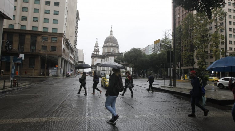 São José dos Campos registra 2 dias de chuva em meia hora