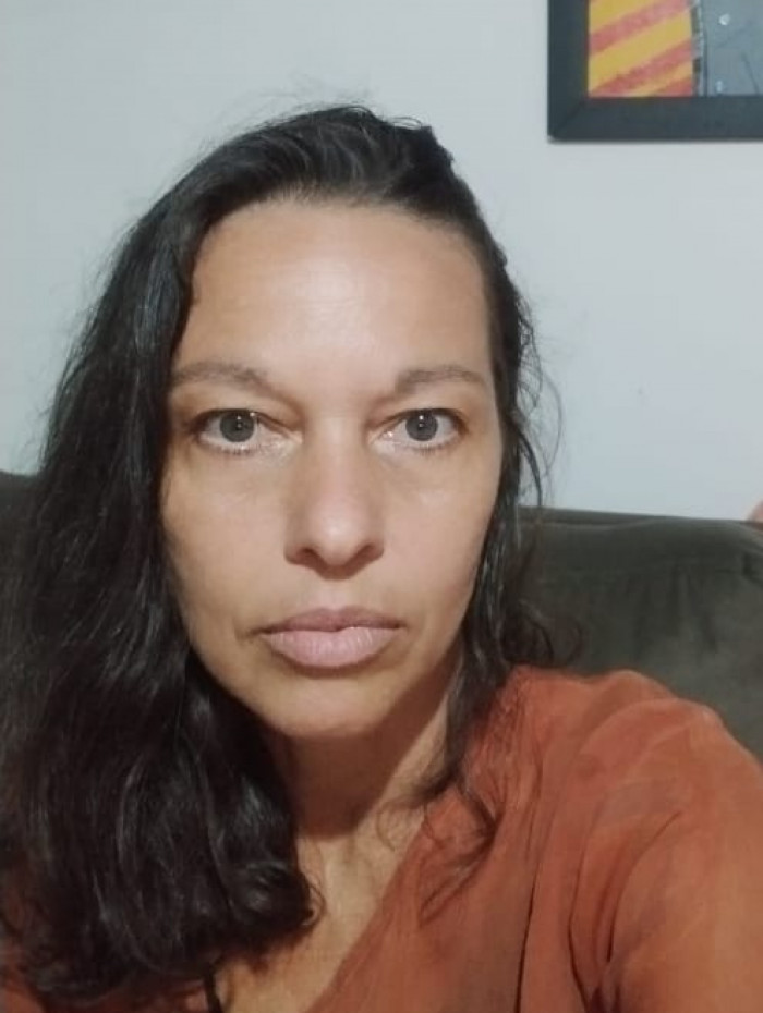 Universitária Rosana Silva Aguilar, de 49 anos, luta na justiça para comprovar identificação e e rever a filha levada da maternidade, há 29 anos, em Macaé, no Norte Fluminense  