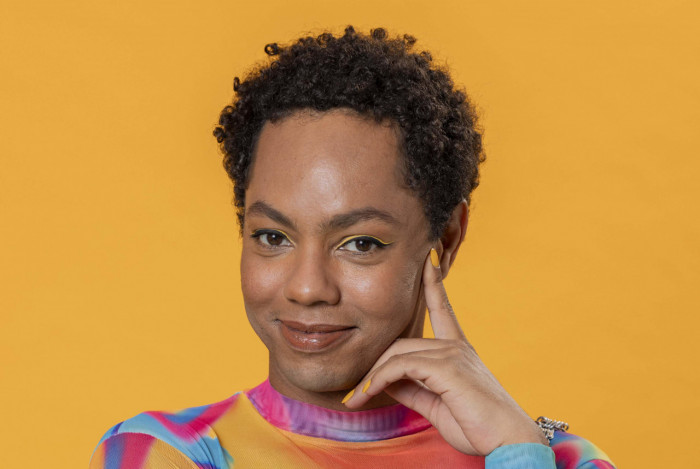 Clayton Nascimento d&aacute; vida ao Ca&iacute;to da novela 'Fuzu&ecirc;', ap&oacute;s sucesso com mon&oacute;logo sobre racismo