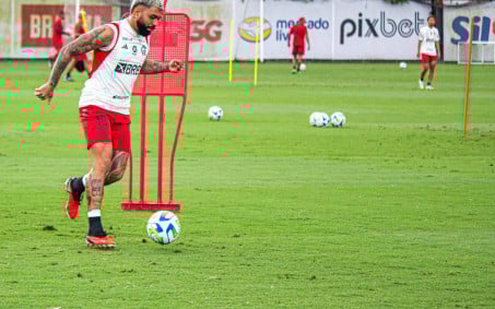 Com sete desfalques, Sampaoli testa nova formação no Flamengo