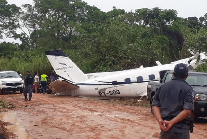 Queda de avião deixa 14 mortos no interior do Amazonas