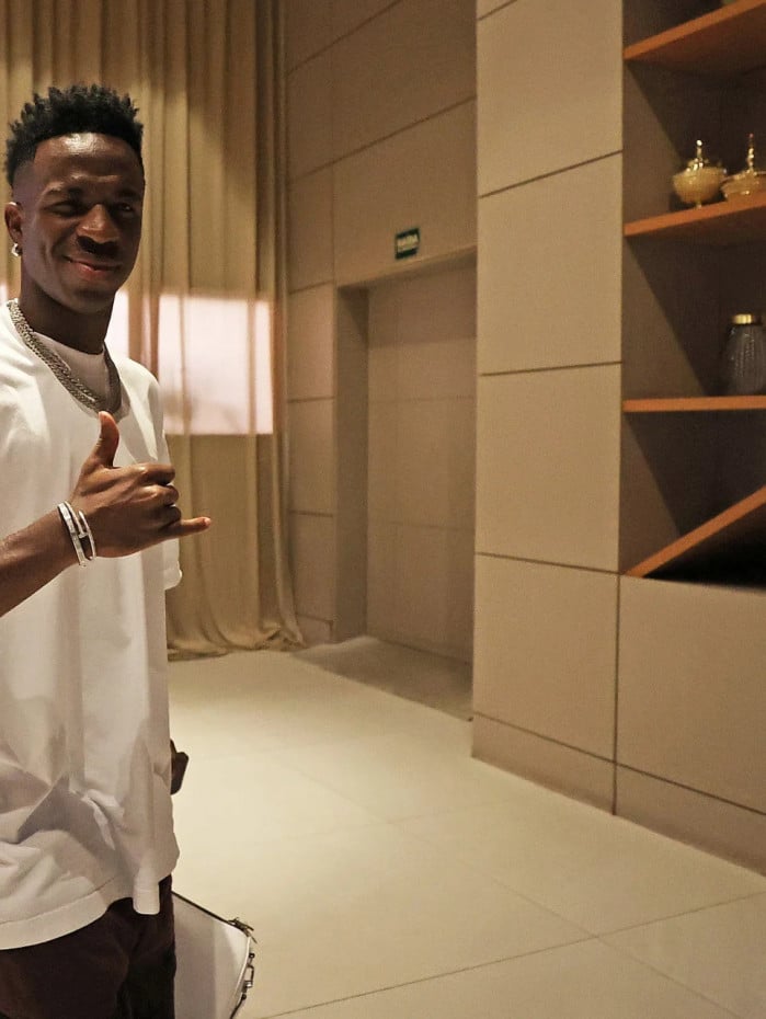 Vini Jr se apresentou à Seleção Brasileira para jogo na Arena Pantanal