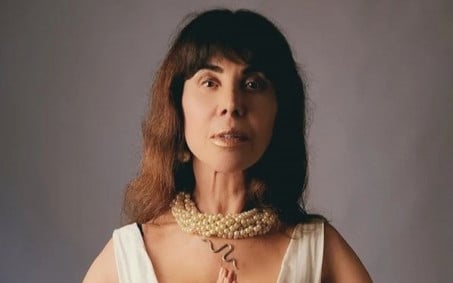 Claudia Alencar recebe alta após seis meses internada por infecção