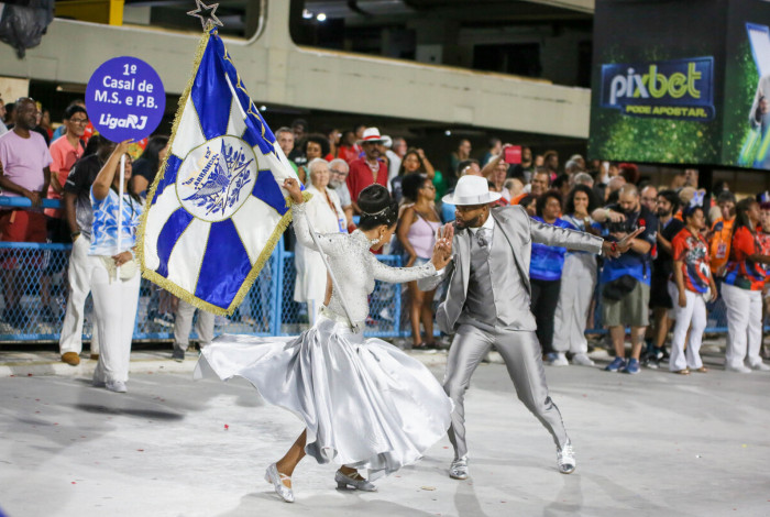 Yuri Souzah e Gislaine Lira fizeram uma apresentação muito singela no Arranco