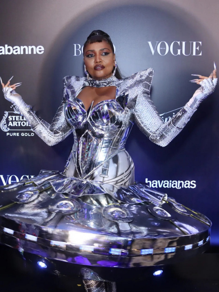 Gaby Amarantos durante o baile de Carnaval da Vogue 