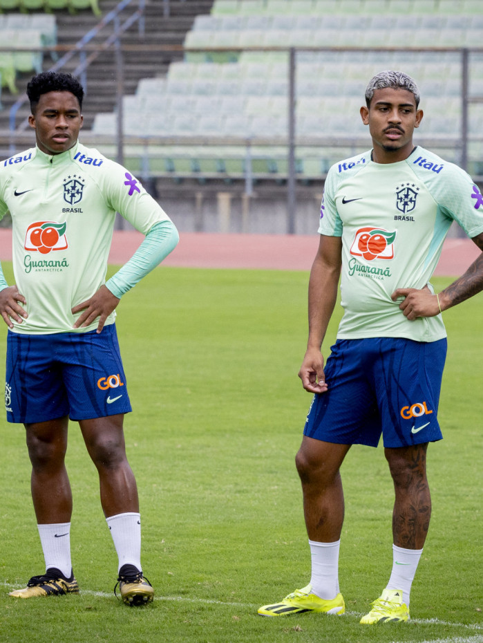 Endrick e John Kennedy