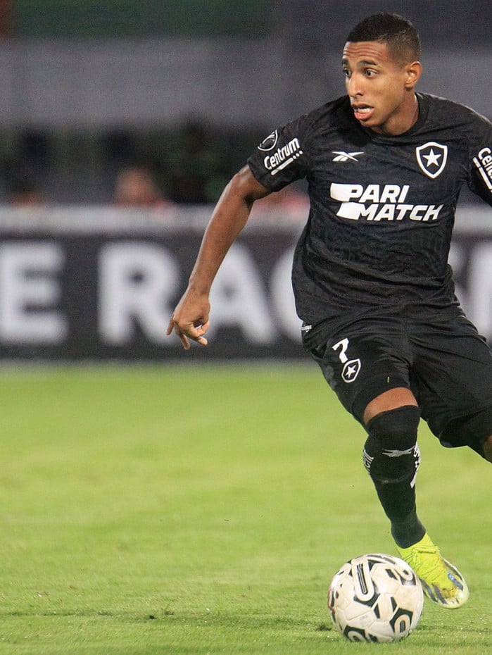 Atacante Victor S&aacute; fechou com S&atilde;o Paulo