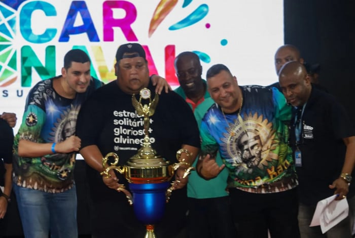 Botafogo Samba Clube venceu primeiro dia de desfile da Série Prata e irá desfilar na Sapucaí.