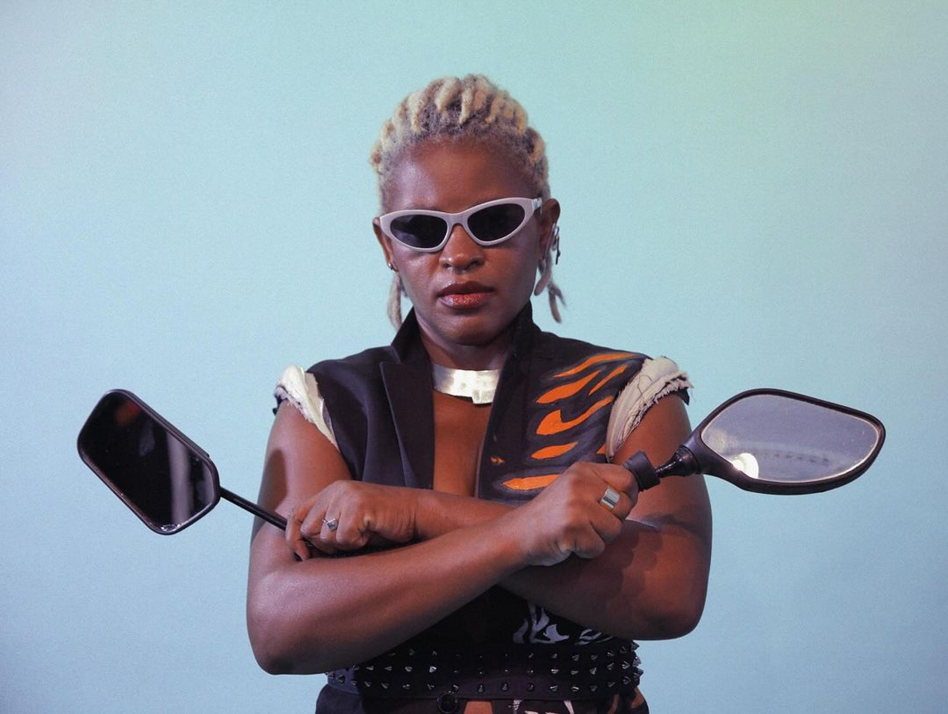 Deize Tigrona lança novo álbum 