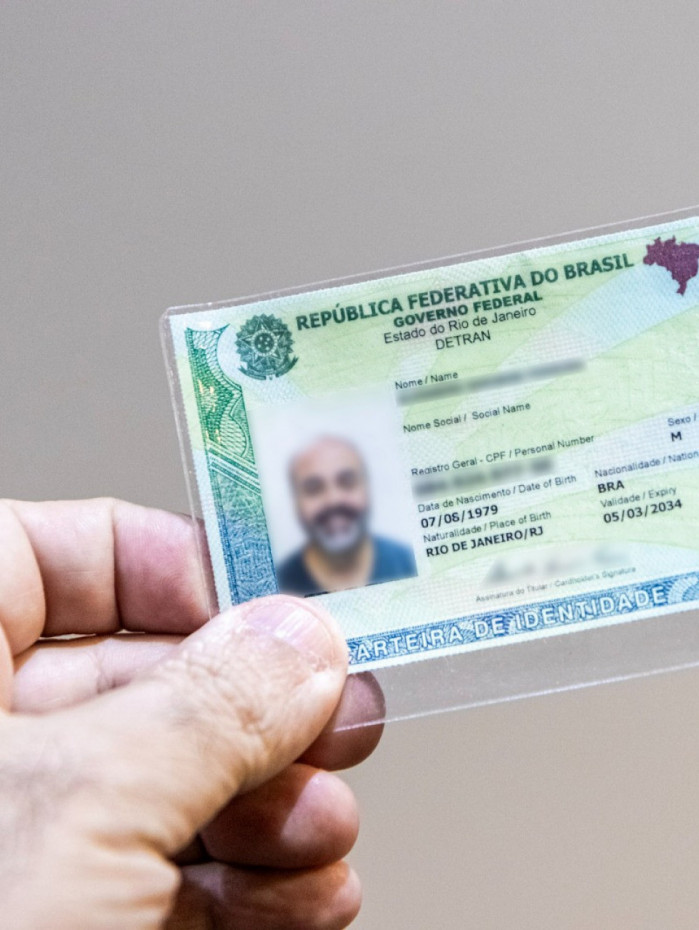  Documentos oficiais com foto podem ser utilizados mesmo que estejam vencidos, desde que permitam a identifica&ccedil;&atilde;o