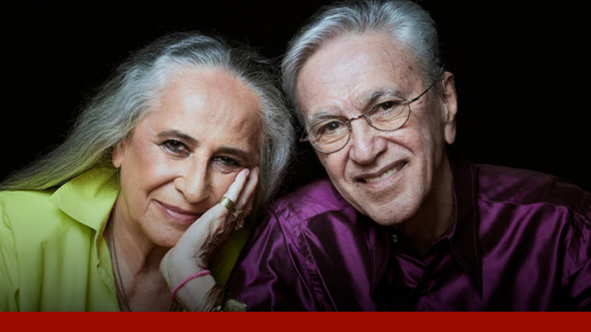 Os cantores Maria Beth&acirc;nia e Caetano Veloso