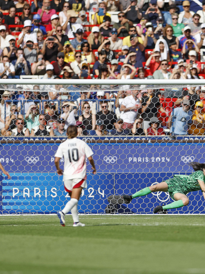 Lorena defendeu pênalti