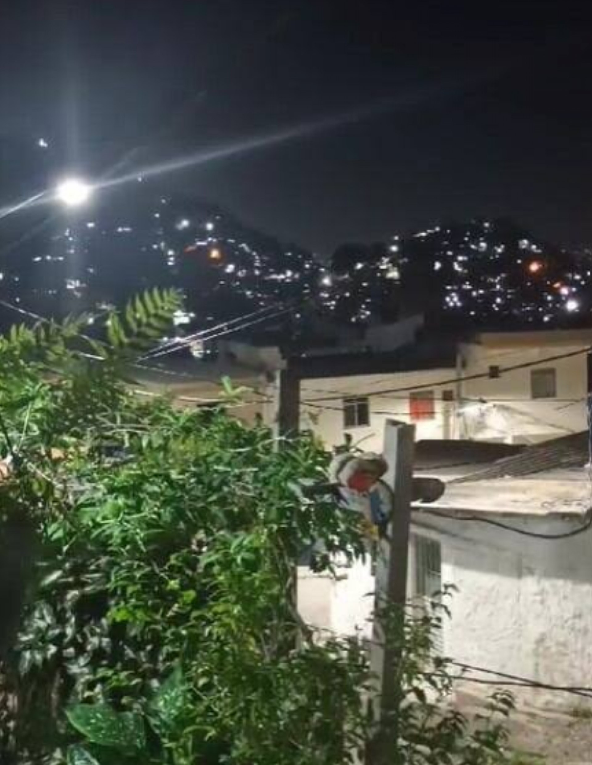 Região do Morro dos Macacos tem sido palco de guerra constante entre criminosos de facções rivais