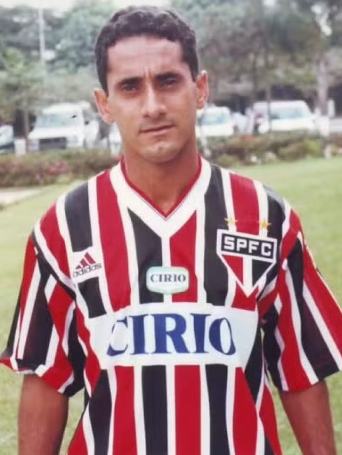 Zé Carlos participou da Copa do Mundo de 1998, na reserva de Cafu