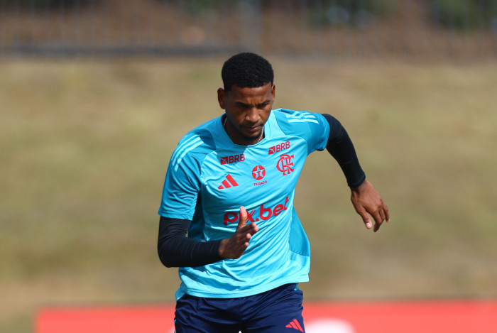 Cleiton foi promovido aos profissionais do Fla em 2022, mas recebeu poucas oportunidades