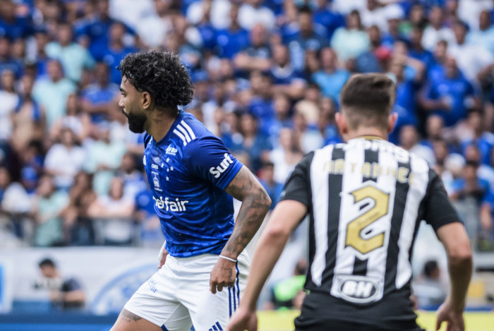 Gabigol foi expulso aos 27 minutos do primeiro tempo por agress&atilde;o