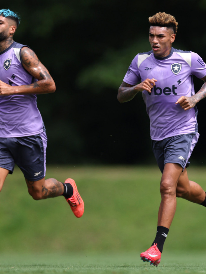 Alexander Barboza é presença confirmada entre os titulares