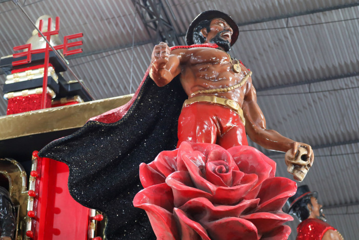 Uni&atilde;o de Maric&aacute; vai homenagear Seu 7 da Lira, Exu Sete Encruzilhadas 