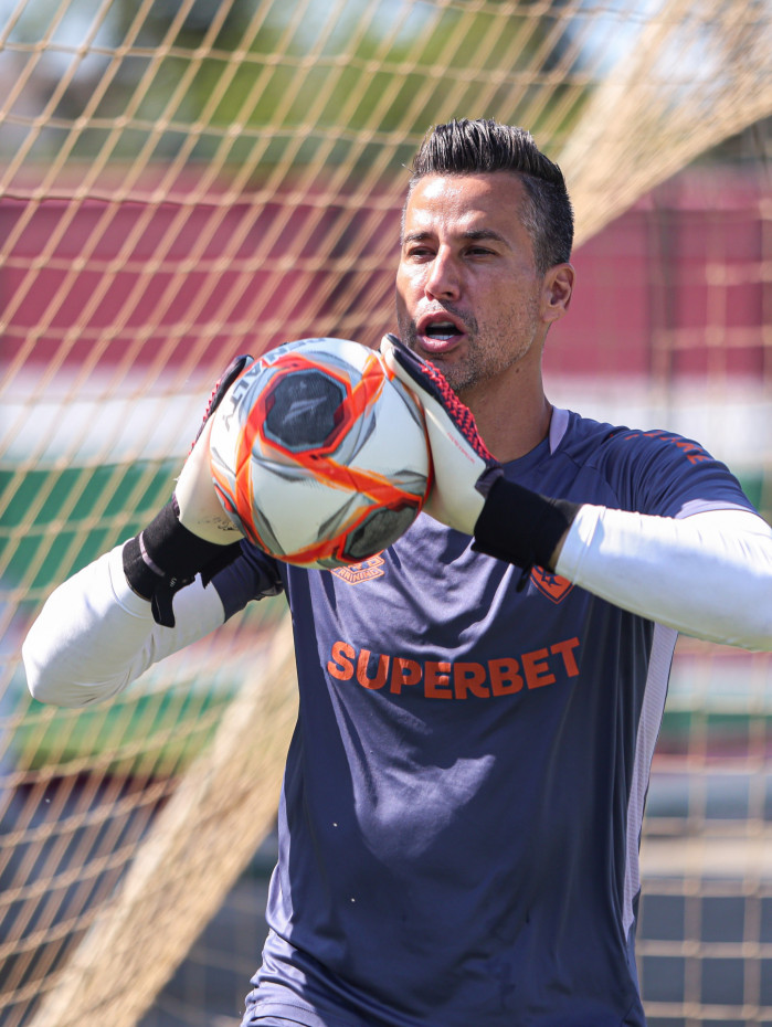Experiente goleiro Fábio é um dos destaques do Fluminense