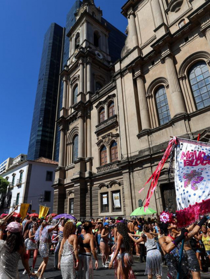 Monobloco comemora 25 anos em megabloco neste domingo