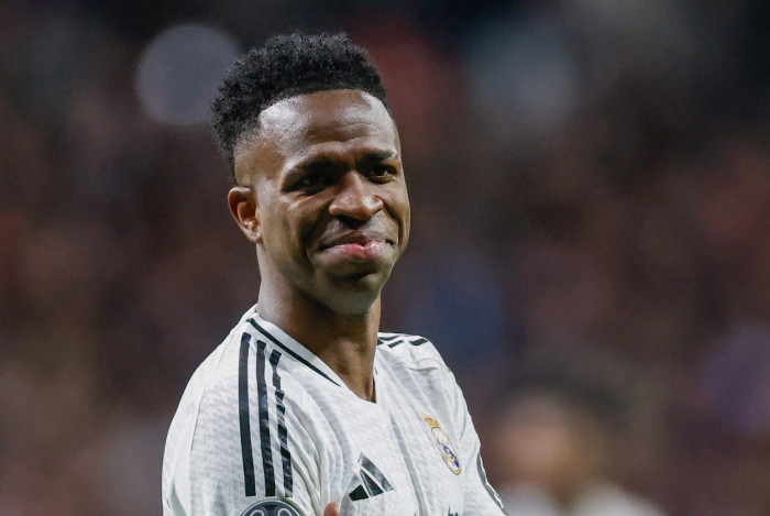 Vini mostra n&ordm; de t&iacute;tulos do Real