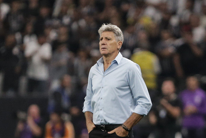 São Paulo, Brasil - 16/04/2025 - Neoquímica Arena.   
Fluminense enfrenta Corinthians esta noite pela 4ª rodada do Campeonato Brasileiro 2025.
FOTO: LUCAS MERÇON / FLUMINENSE F.C.
.
IMPORTANTE: Imagem destinada a uso institucional e divulgação, seu
uso comercial está vetado incondicionalmente por seu autor e o
Fluminense Football Club.É obrigatório mencionar o nome do autor ou
usar a imagem.
.
IMPORTANT: Image intended for institutional use and distribution.
Commercial use is prohibited unconditionally by its author and
Fluminense Football Club. It is mandatory to mention the name of the
author or use the image.
.
IMPORTANTE: Imágen para uso solamente institucional y distribuición. El
uso comercial es prohibido por su autor y por el Fluminense FootballClub. 
És mandatório mencionar el nombre del autor ao usar el imágen.