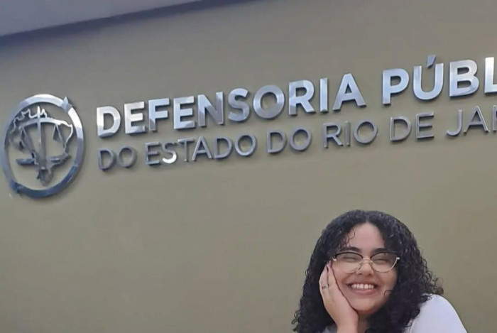 ANA CAROLINA DE ASSIS