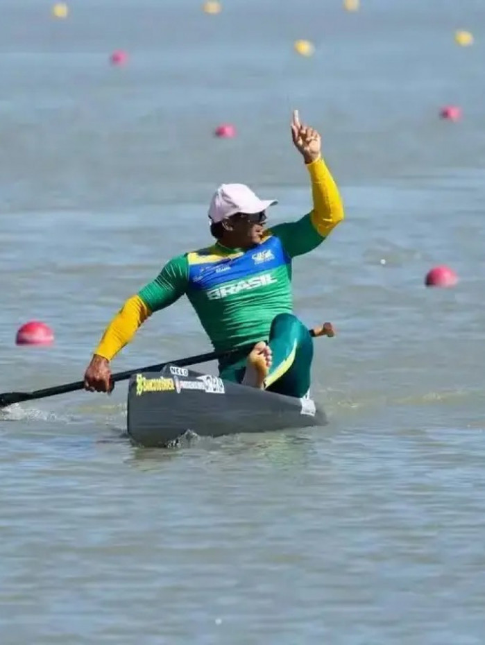 Isaquias Queiroz retornou às competições em grande estilo. 