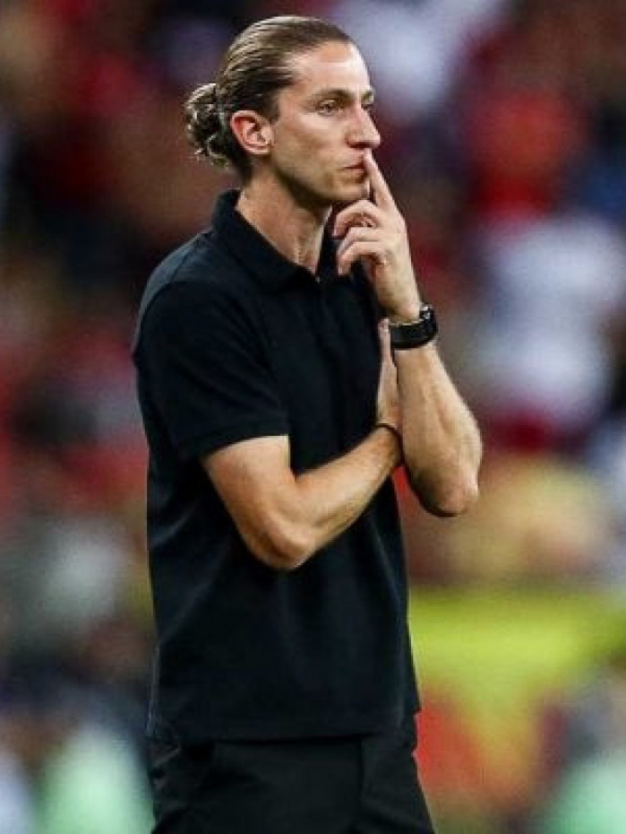 Filipe Luís aponta objetivo como técnico e volta a lamentar queda no Mundial