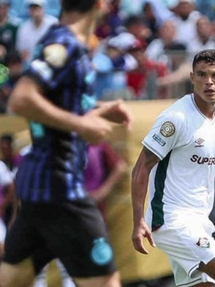 Thiago Silva exalta empenho do Fluminense: ‘A coragem tem que sair maior que nosso medo’