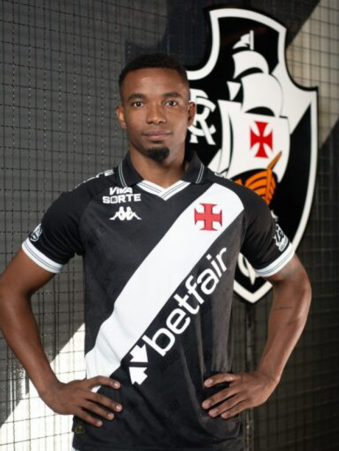 Thiago Mendes com a camisa do Vasco