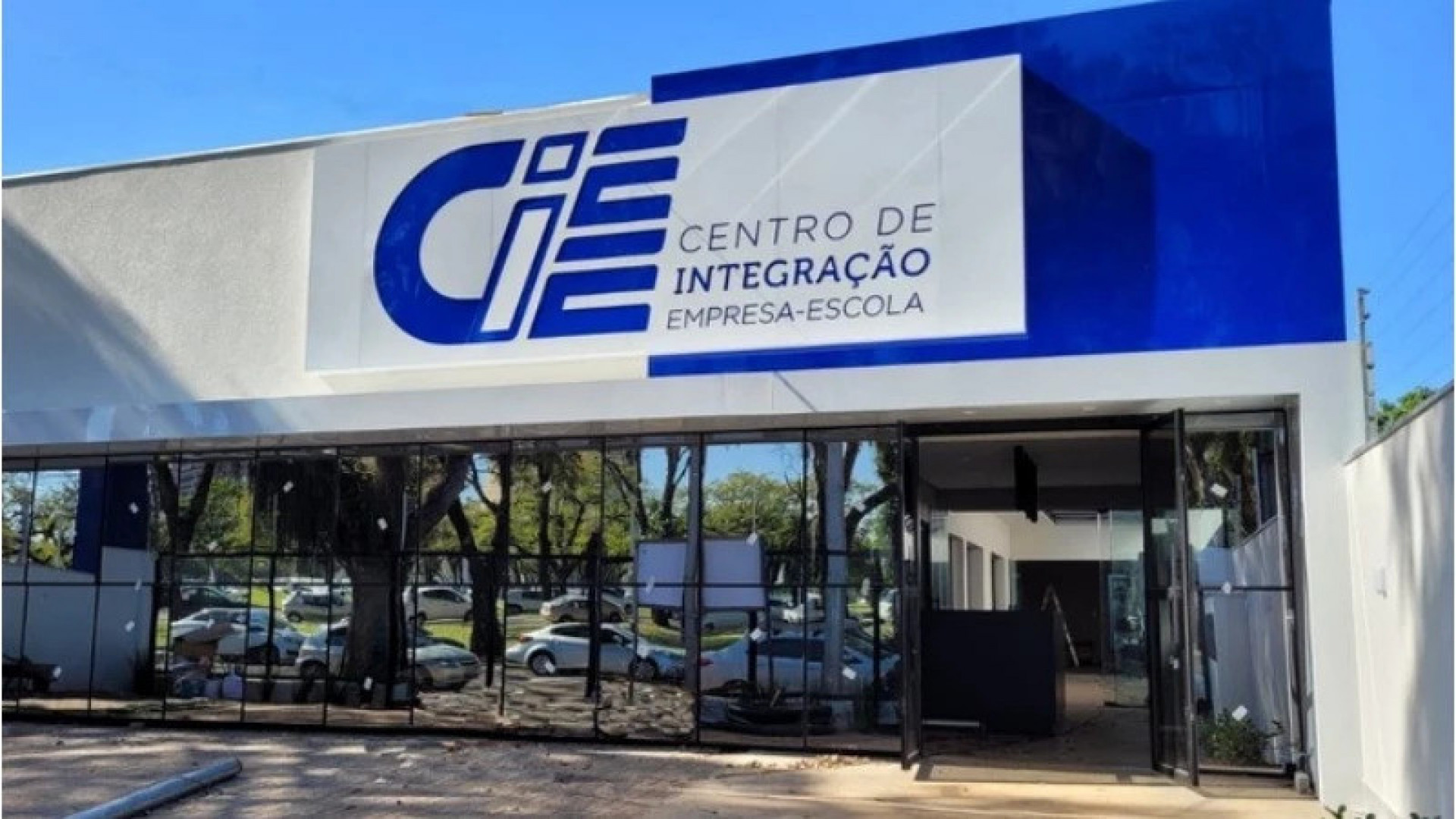 CIEE reúne mais de 2 mil vagas de emprego formal, estágio e jovem aprendiz 
