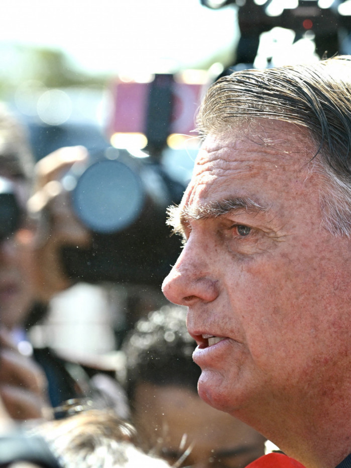 Ex-presidente Jair Bolsonaro (PL) deve usar um dispositivo eletrônico enquanto aguarda o veredito do julgamento