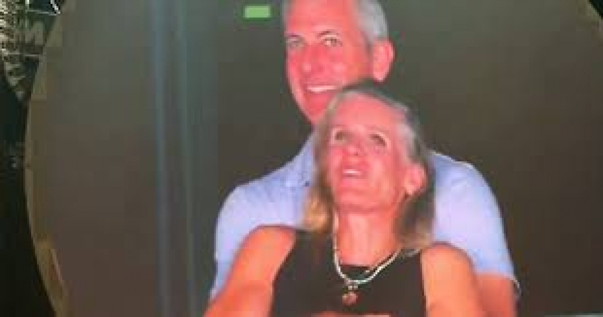 CEO flagrado com suposta amante em show do Coldplay renuncia ao cargo