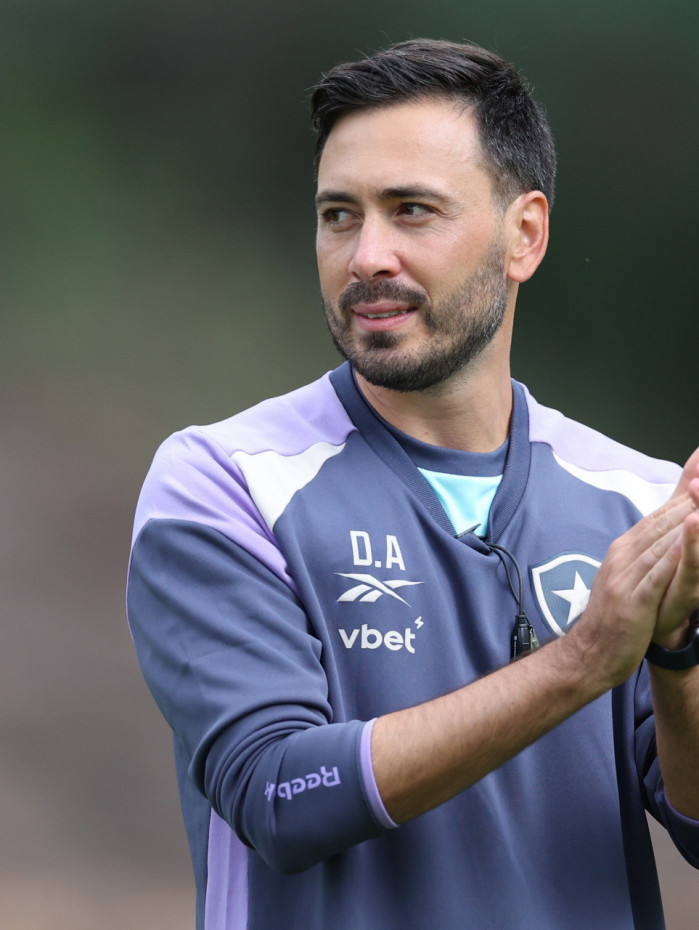 Sob comando de Davide Ancelotti, o Botafogo soma 32 pontos e ocupa a quinta posi&ccedil;&atilde;o no Brasileiro