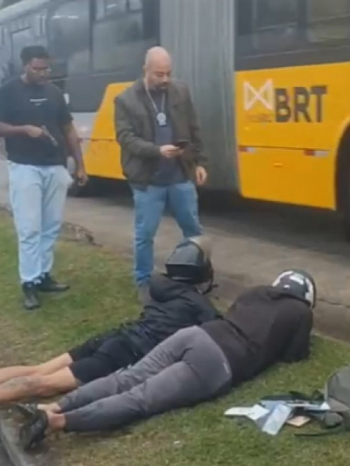 A dupla foi capturada após sair da comunidade Rio das Pedras