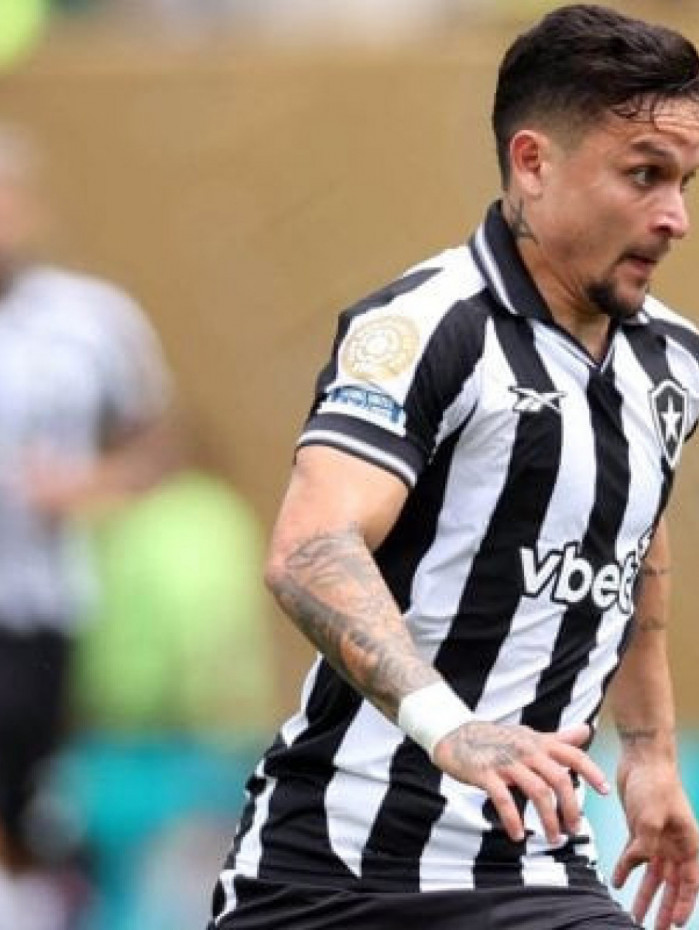 Botafogo rejeita proposta de clube russo pelo atacante Artur