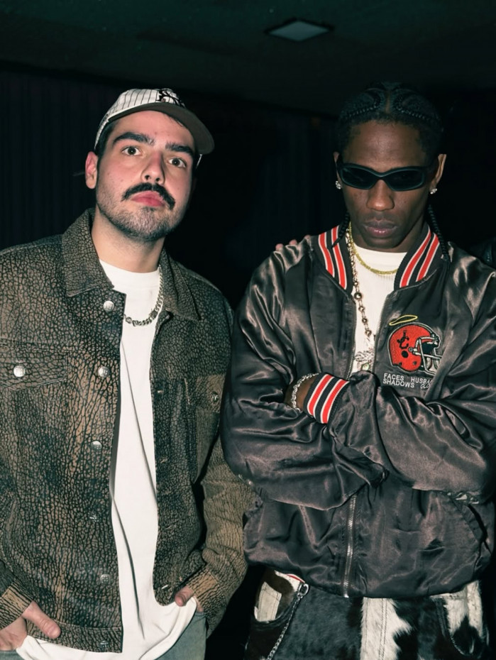 Jo&atilde;o Silva e Travis Scott