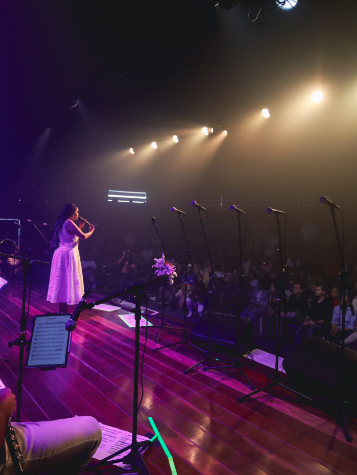 A reinaugura&ccedil;&atilde;o da areninha contou com show da cantora Teresa Cristina e da Velha Guarda do Imp&eacute;rio Serrano