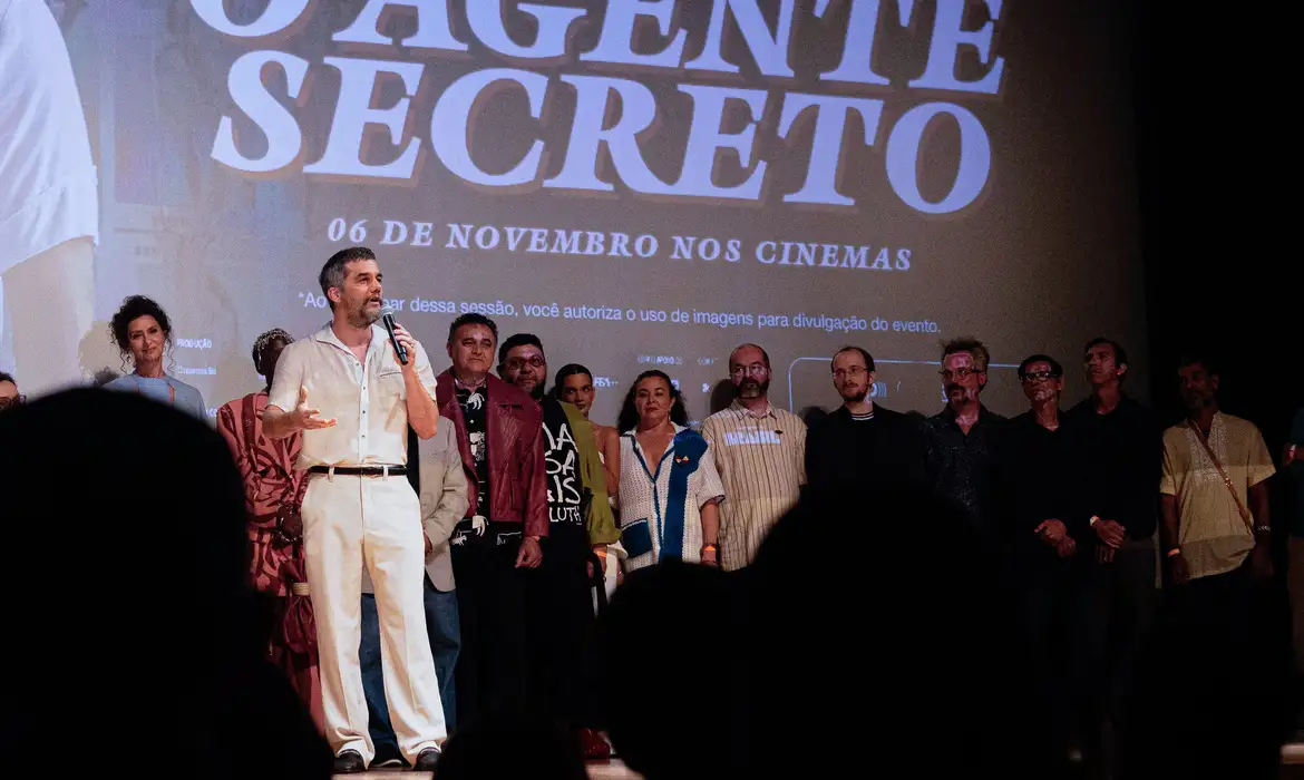 Equipe de O Agente Secreto festeja indica&ccedil;&atilde;o para o Oscar 2026
