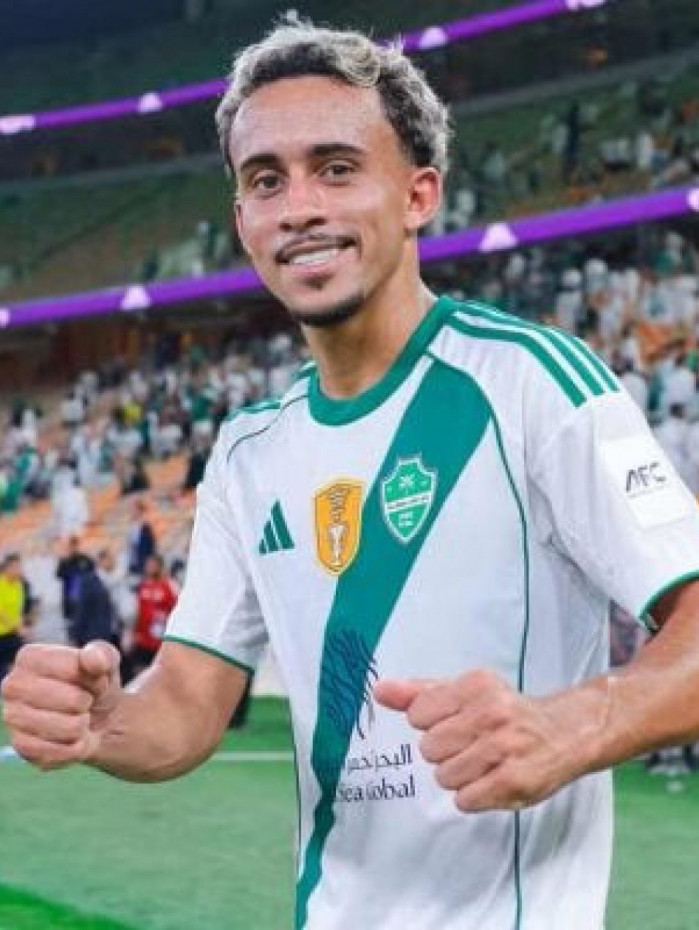 Matheus Gon&ccedil;alves, ex-Flamengo, comemora estreia pelo Al-Ahli: “Noite muito especial”