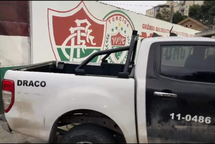 Agentes cumpriram mandados em sedes de torcidas dos quatro principais clubes do Rio