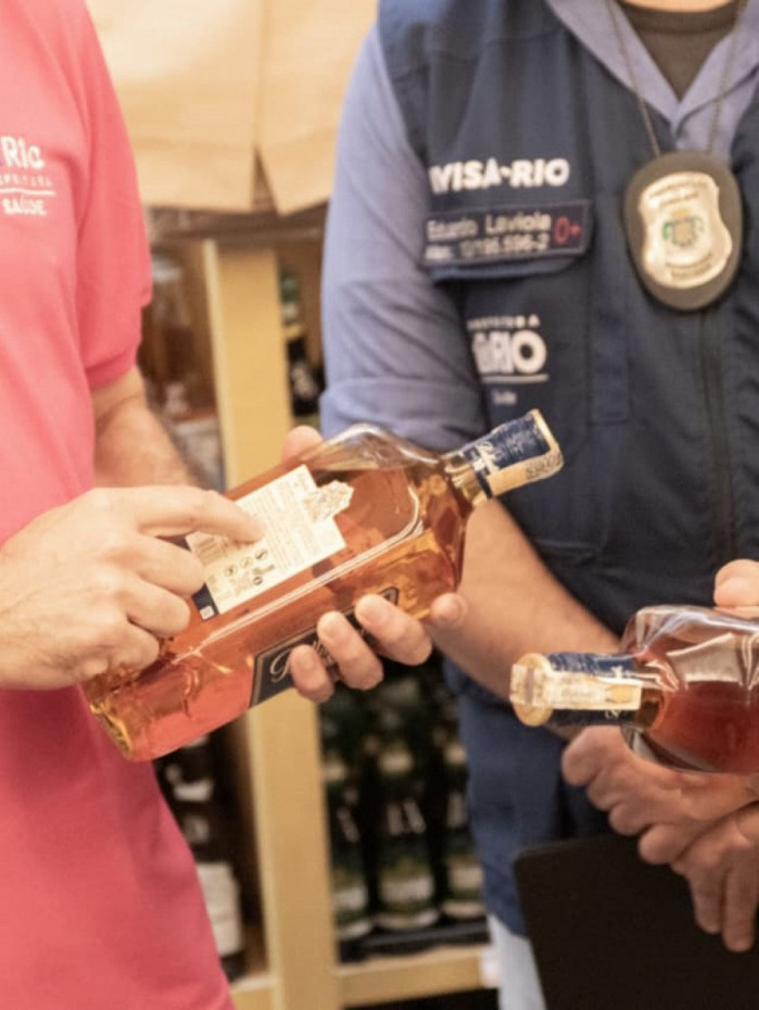 Atualmente, são cinco os casos suspeitos de intoxicação por metanol em bebidas adulteradas