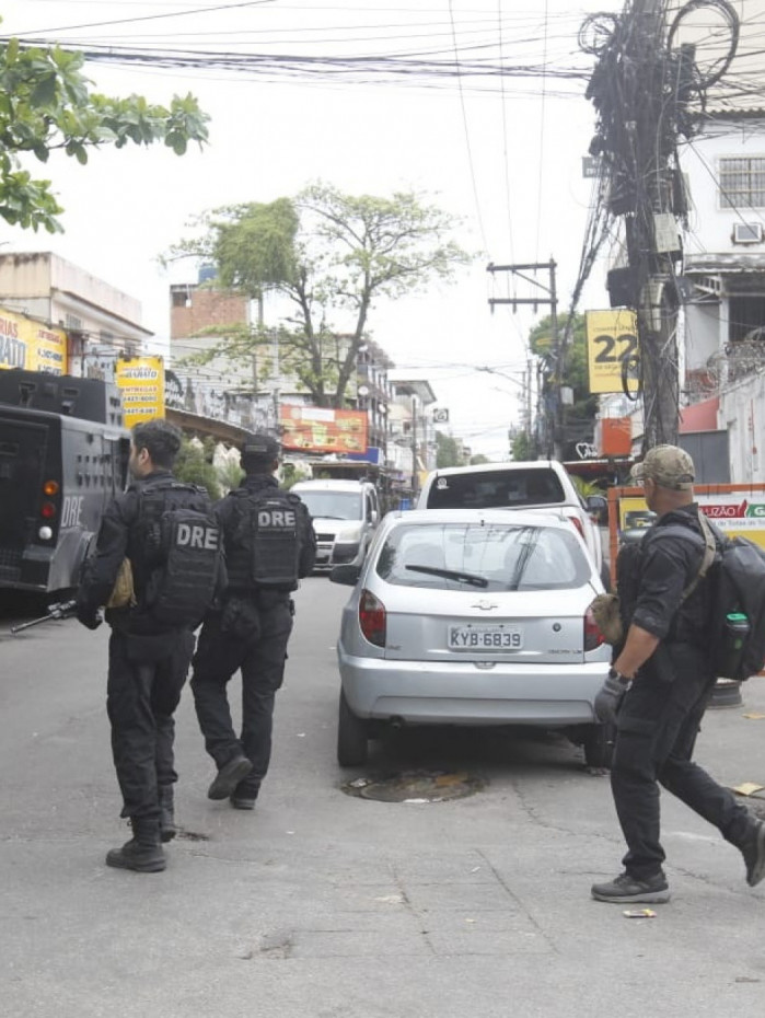 Policiais civis e militares atuam em bairros da Zona Sudoeste para reprimir a expansão territorial do CV