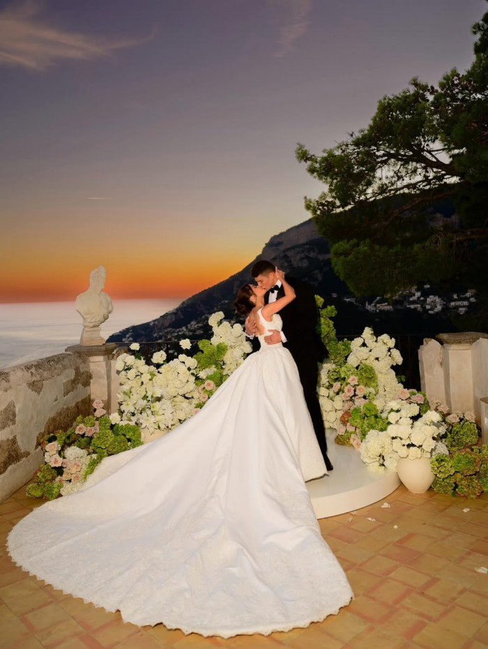 Franciny Ehlke se casa com bilion&aacute;rio, Tony Maleh, em cerim&ocirc;nia na It&aacute;lia