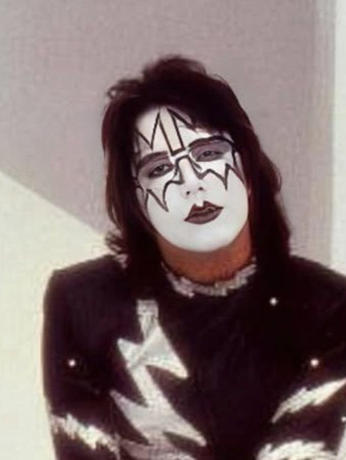 Ace Frehley foi um guitarrista lend&aacute;rio e um dos grandes nomes que definiram a hist&oacute;ria do rock